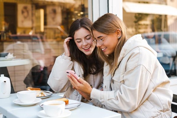 Quels sont les meilleurs smartphones pliables de 2024 pour une utilisation professionnelle ?